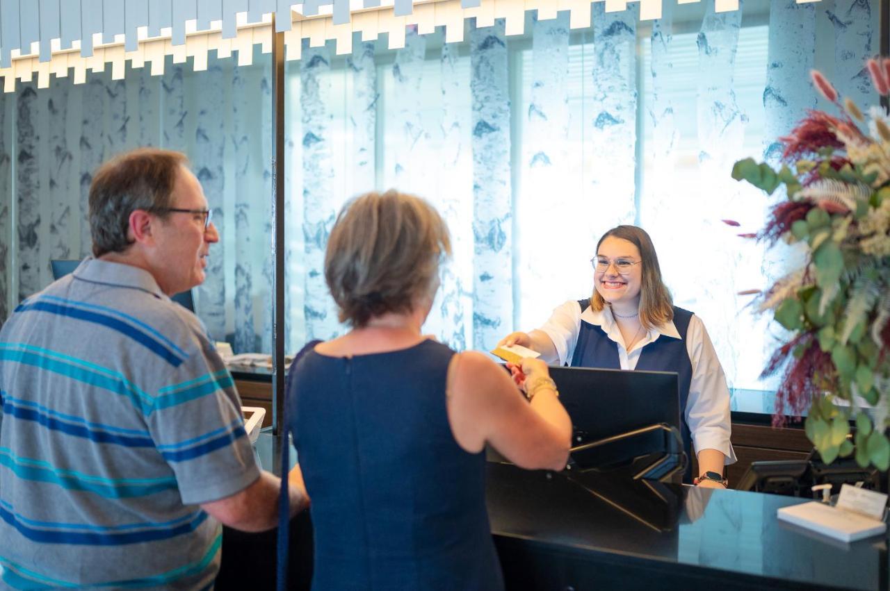 Rodd Miramichi Hotell Eksteriør bilde